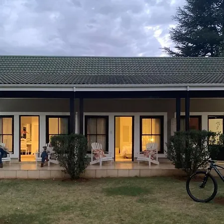 Karmichael Farm Guest House Himeville Exterior photo