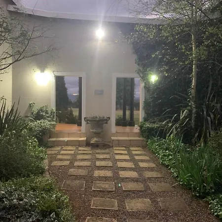 Karmichael Farm Guest House Himeville Exterior photo